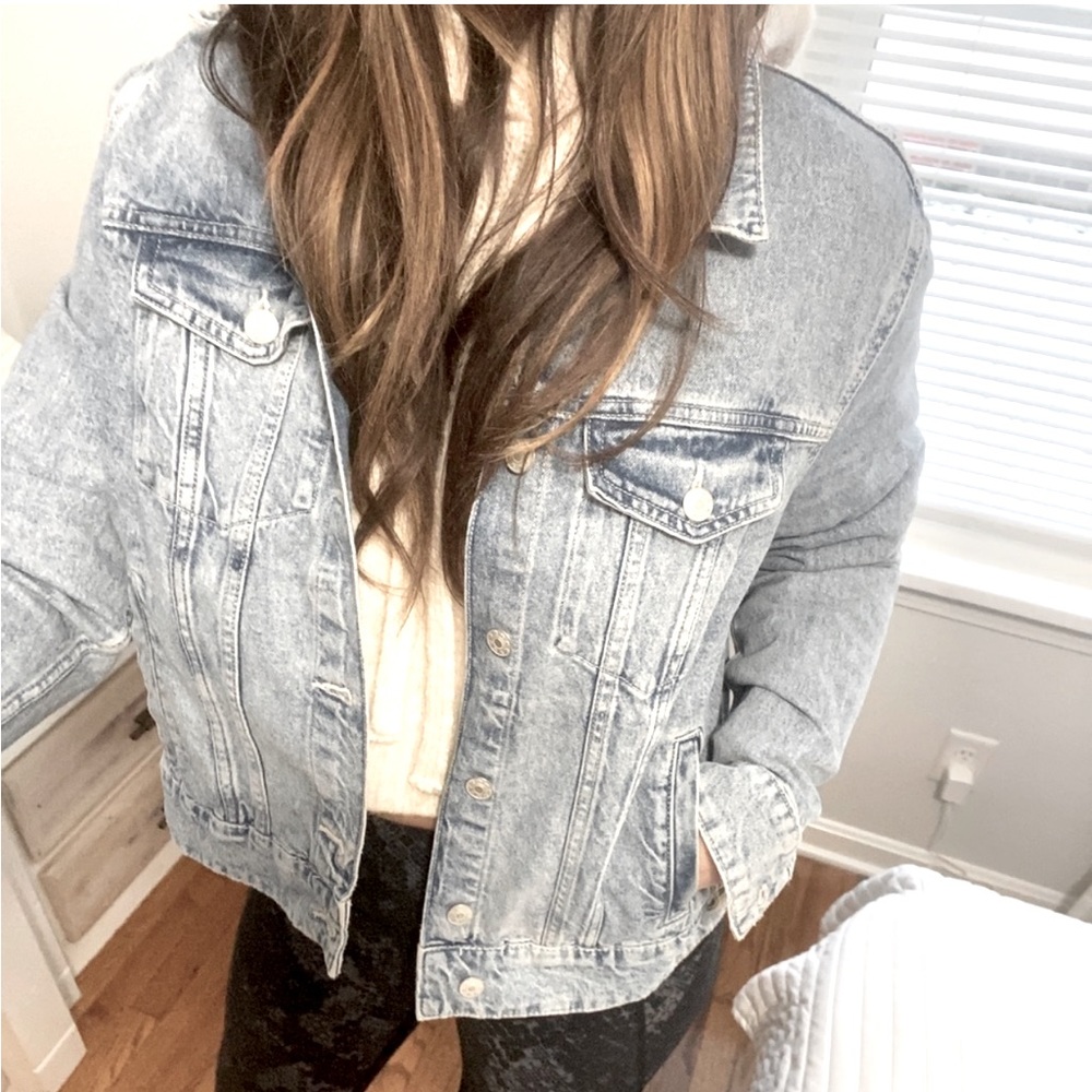 OVERSIZED DENIM JACKET